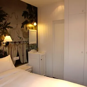 lepicentre.brusselshotelsbook.com/